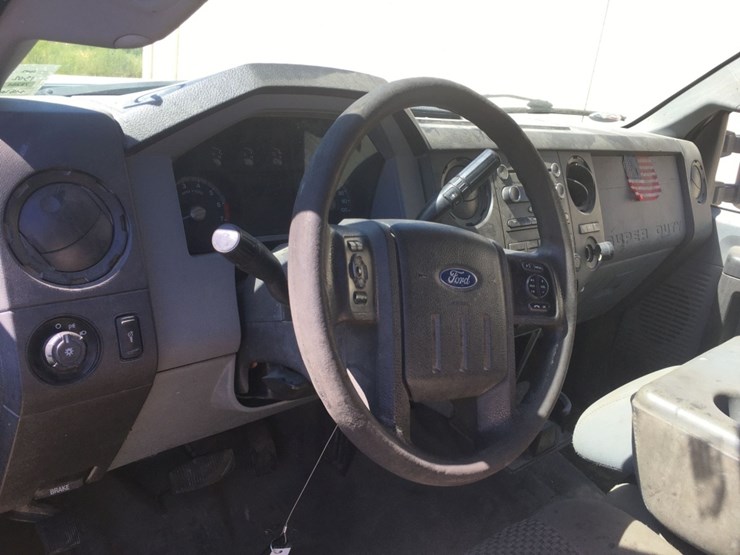 2016-ford-f250-xl-image-7