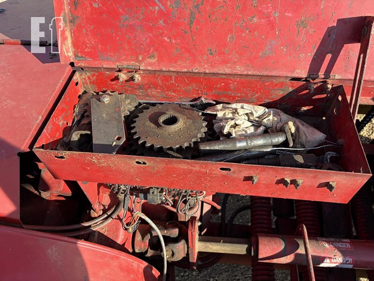 new-holland-900-image-13