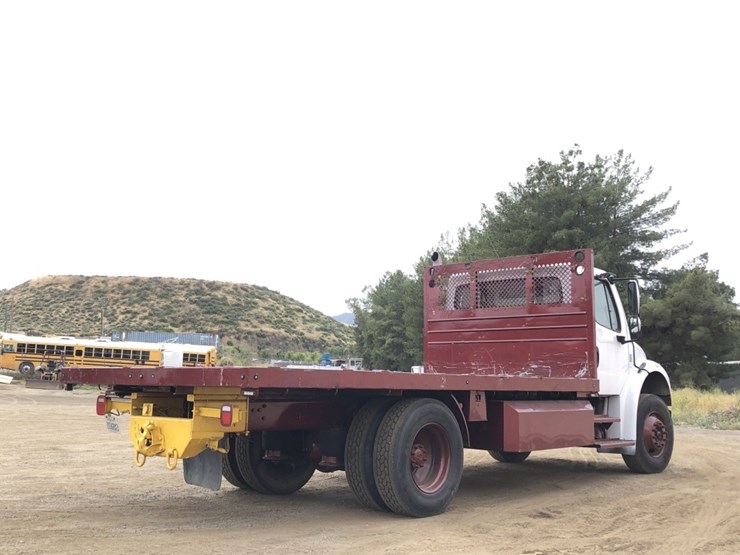 2007-freightliner-m2-flatbed-truck,-image-4