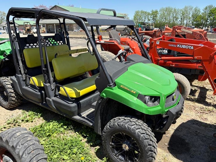 john-deere-gator-image-2