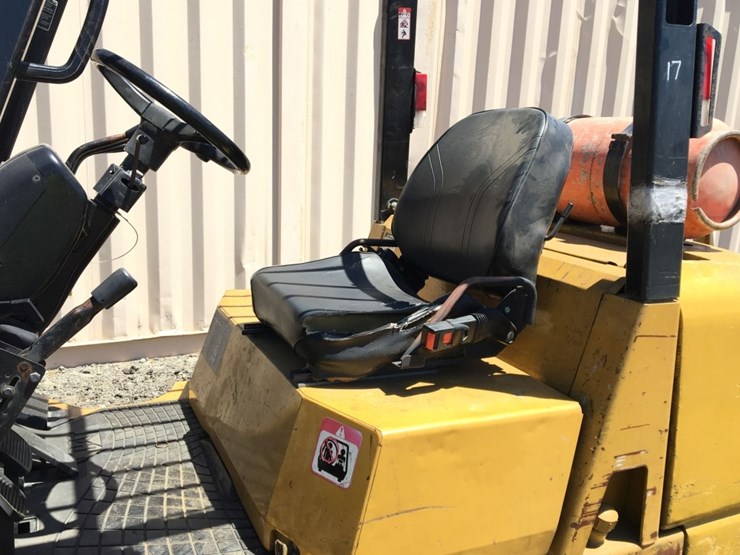 caterpillar-gc40k1-industrial-forklift,-image-7