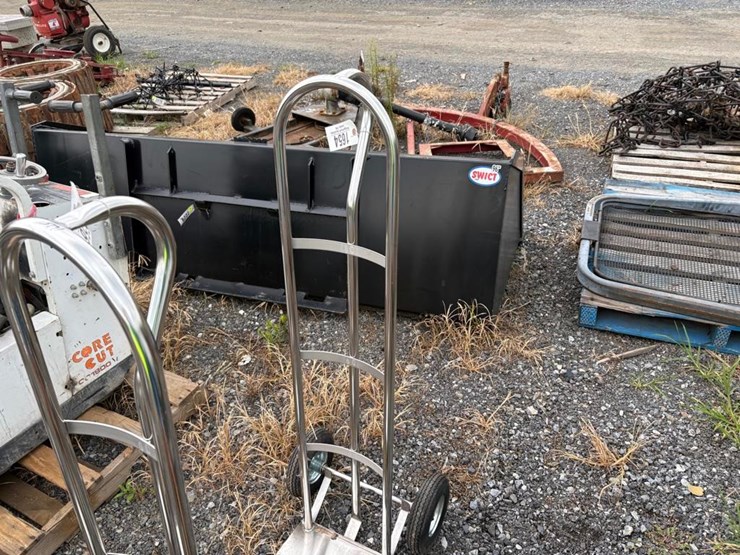 stainless-steel-hand-truck-image-2