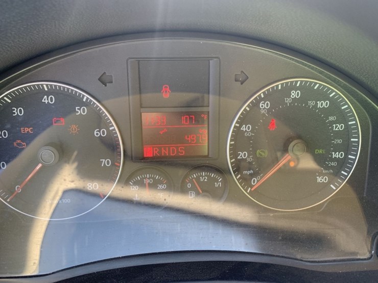 2008-volkswagen-jetta-sedan,-image-12