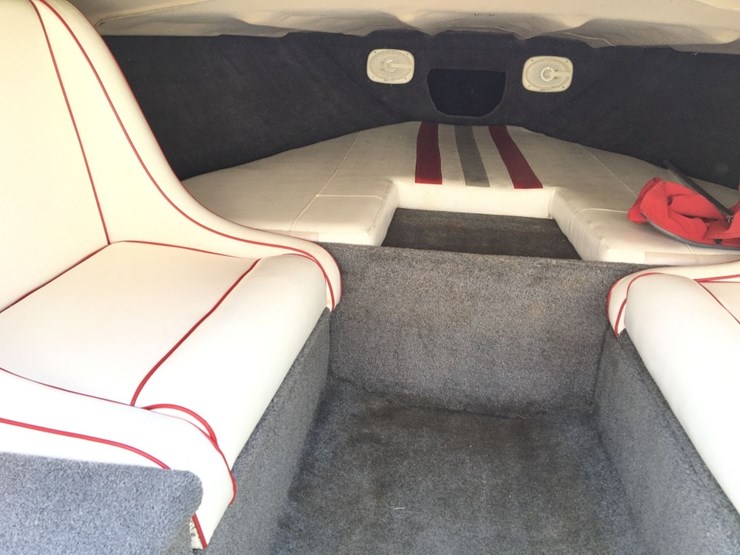 spectra-25ft-power-boat,-image-12
