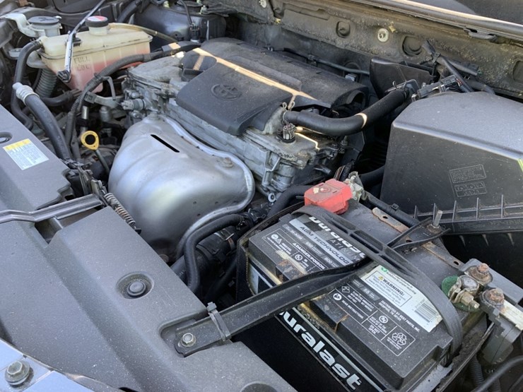 2015-toyota-rav4-image-12