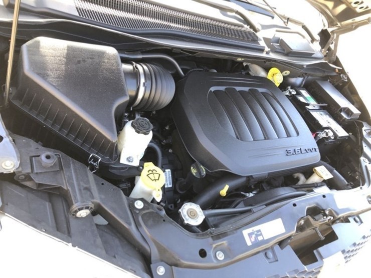 2019-dodge-grand-caravan-sxt-image-5