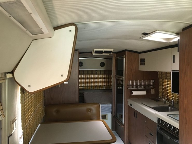 1977-blue-bird-wanderlodge-31ft-motor-home,-image-11