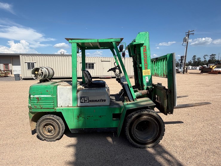 komatsu-fg45t-6-image-7