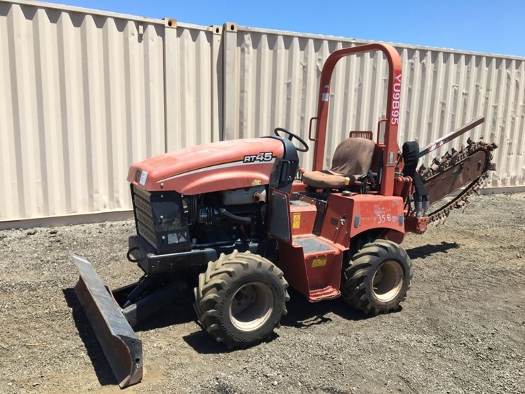 2014-ditch-witch-rt45-image-1