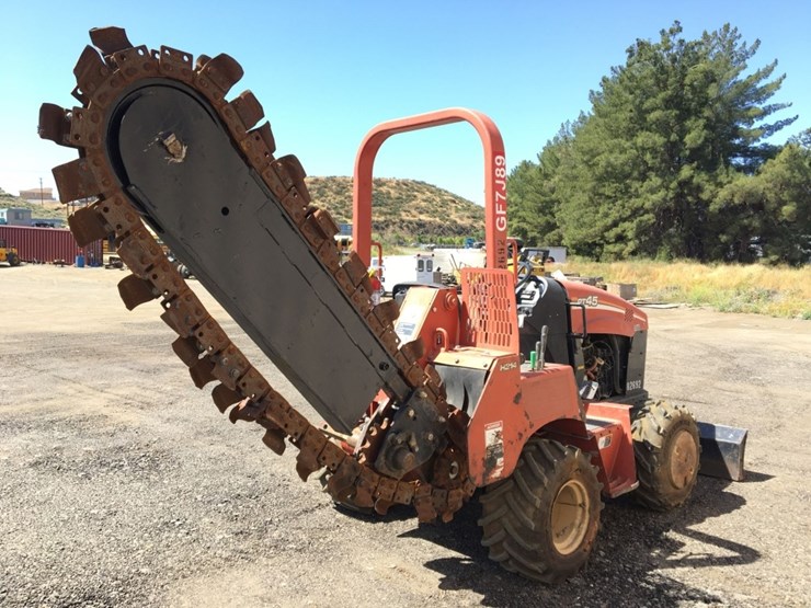 2013-ditch-witch-rt45-image-3