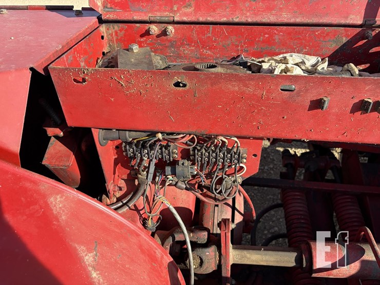 new-holland-900-image-12
