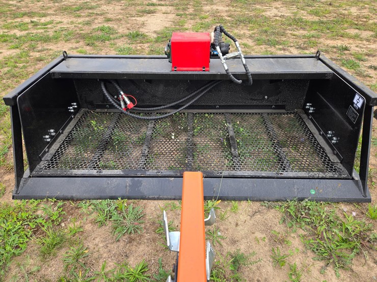 #2097-•-skid-steer-screening-bucket-image-1