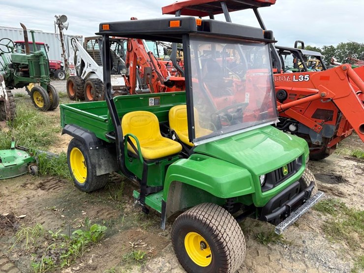 john-deere-gator-image-1