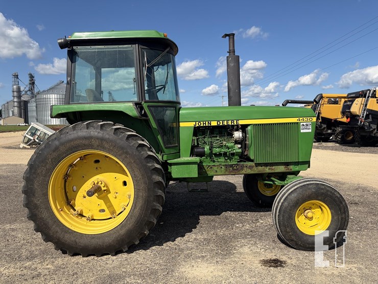 1977-john-deere-4430-image-6