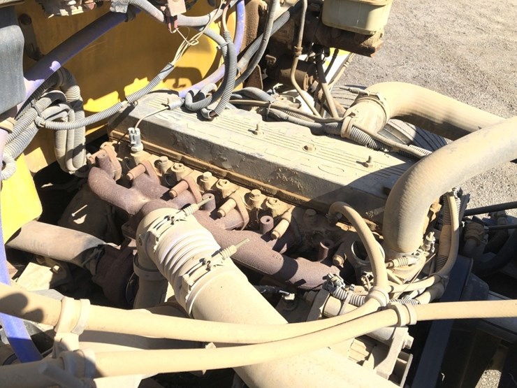 1999-freightliner-fl70-image-6