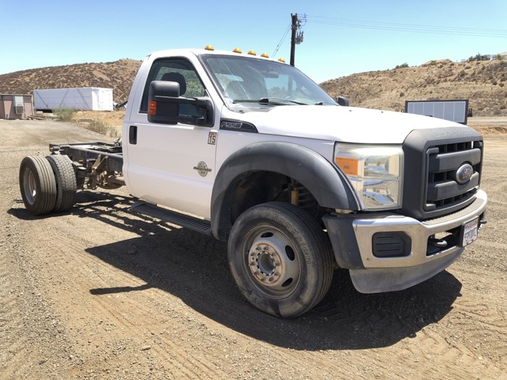 2012-ford-f550-image-2
