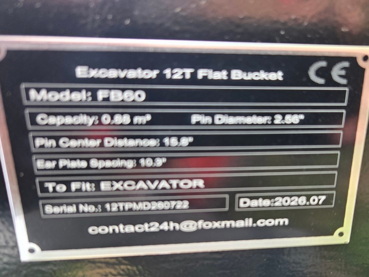 #2083-•-excavator-12t-flat-bucket-image-4