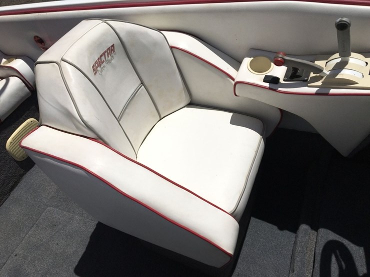 spectra-25ft-power-boat,-image-8