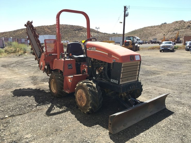 2013-ditch-witch-rt45-image-2