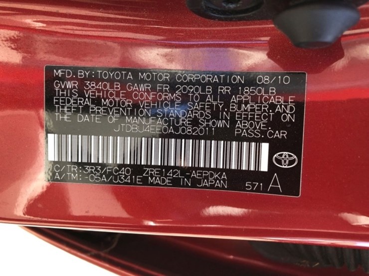 2010-toyota-corolla-le-sedan,-image-14