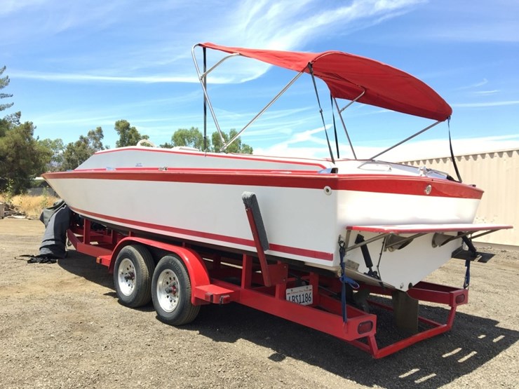 spectra-25ft-power-boat,-image-4