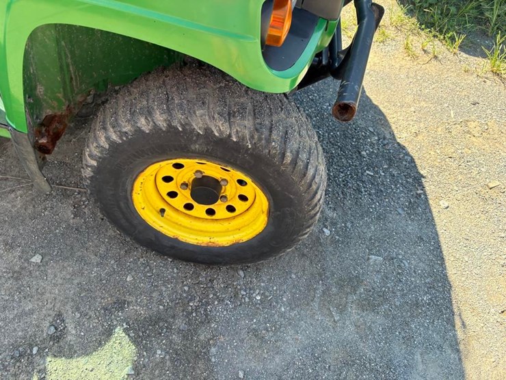 john-deere-gator-image-11