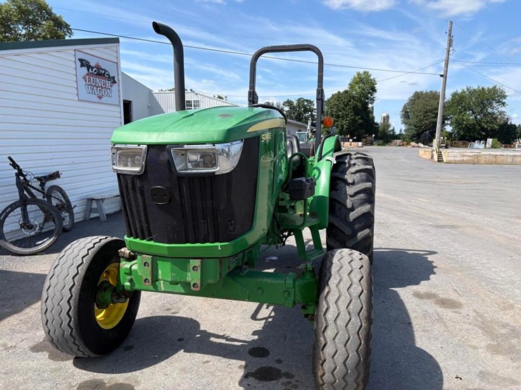 2018-john-deere-5045e-image-4