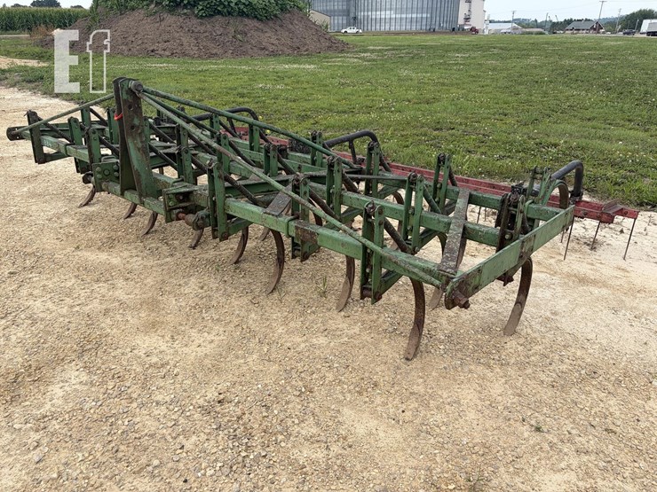 john-deere-c11-image-1