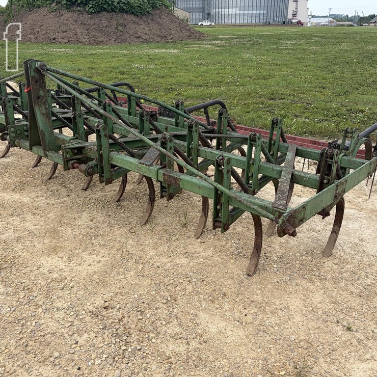 JOHN DEERE C11