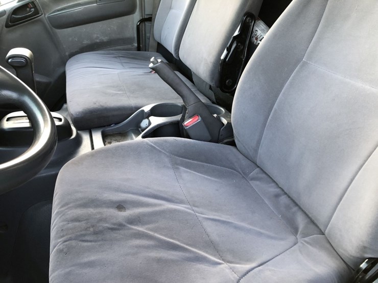 2008-isuzu-npr-hd-image-6