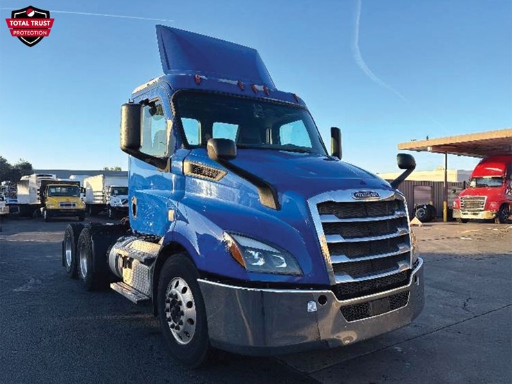 2019-freightliner-cascadia-113-image-1