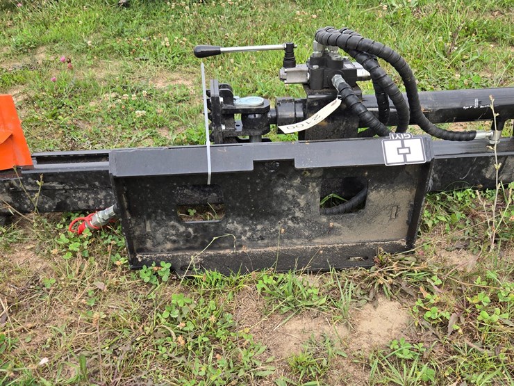 #2100-•-mini-skidsteer-log-splitter-image-1
