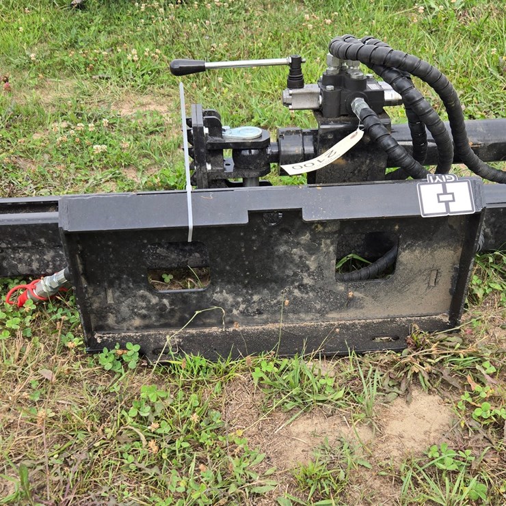 #2100 • Mini Skidsteer Log Splitter