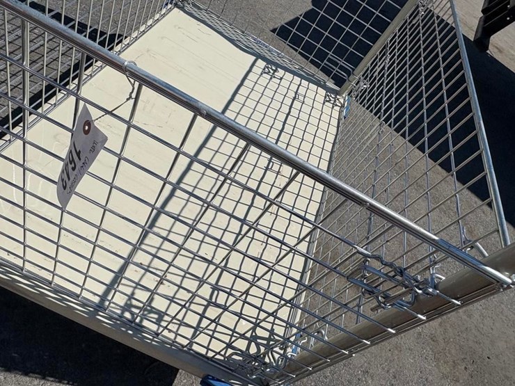 wire-cage-on-4-castors-image-4