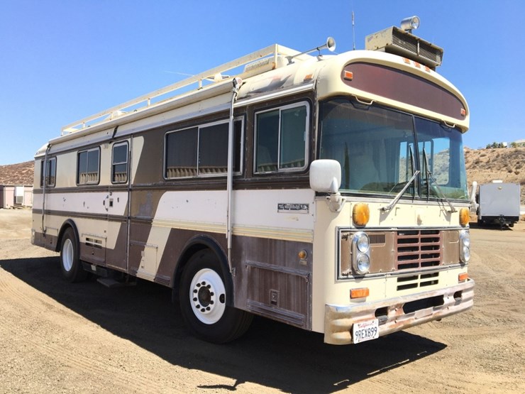 1977-blue-bird-wanderlodge-31ft-motor-home,-image-2