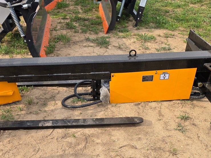 #2085-•-skid-steer-horizontal-log-splitter-image-3