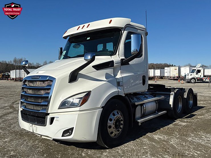 2019-freightliner-cascadia-126-image-1