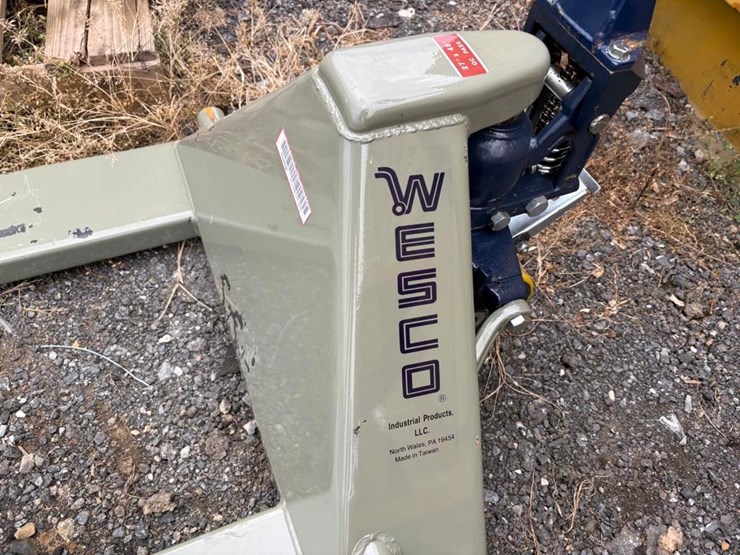 pallet-truck-image-2
