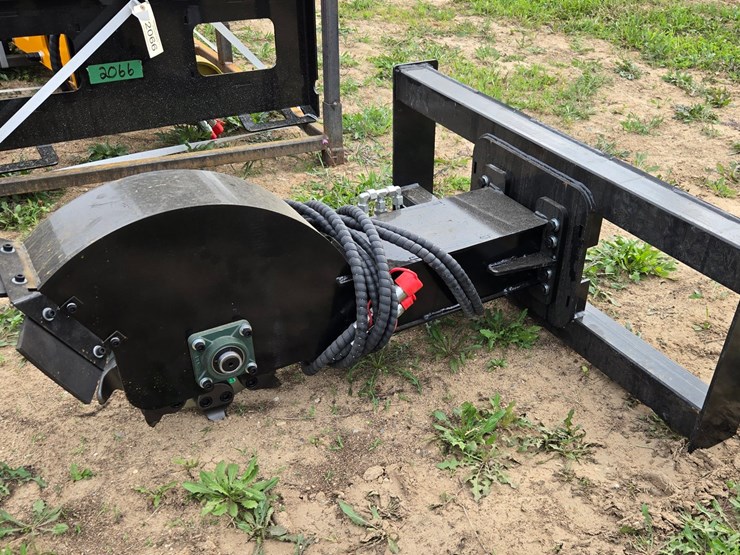 #2076-•-skid-stump-grinder-image-4