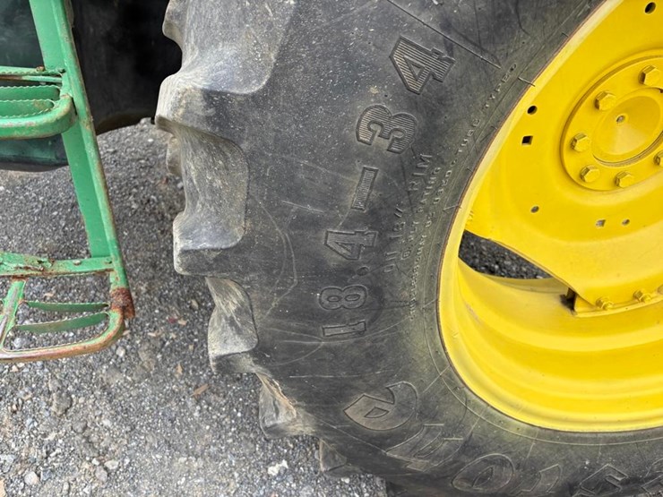 john-deere-6405-image-11