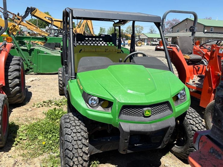 john-deere-gator-image-3