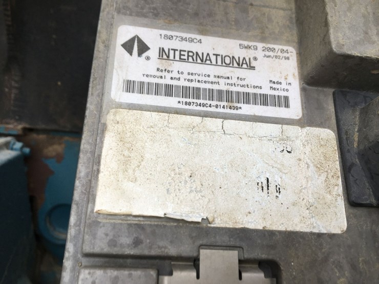 2005-international-paystar-5000-image-11