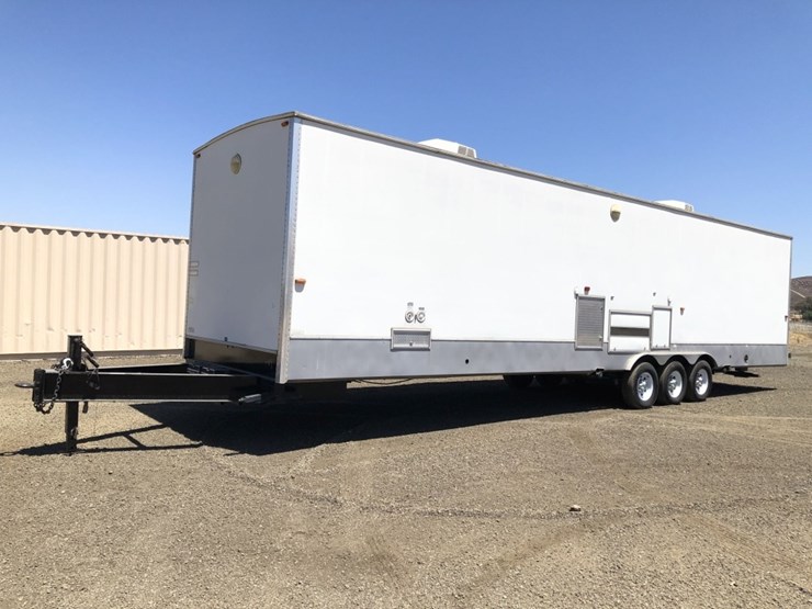 2015-play-mor-38ft-commercial-specialized-trailer,-image-1