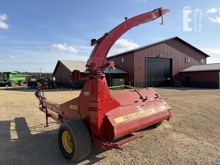new-holland-900-image-2