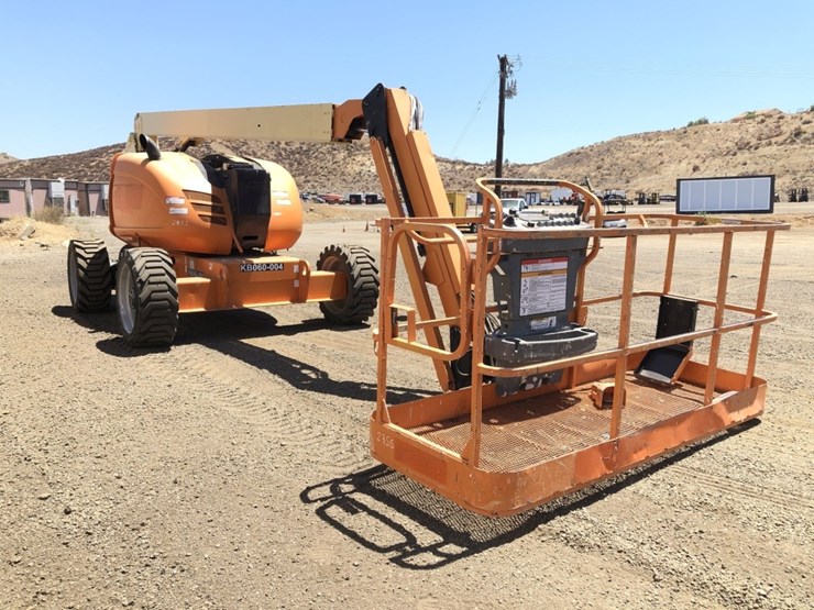 2014-jlg-600aj-image-2