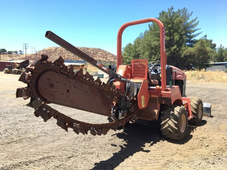 2014-ditch-witch-rt45-image-3