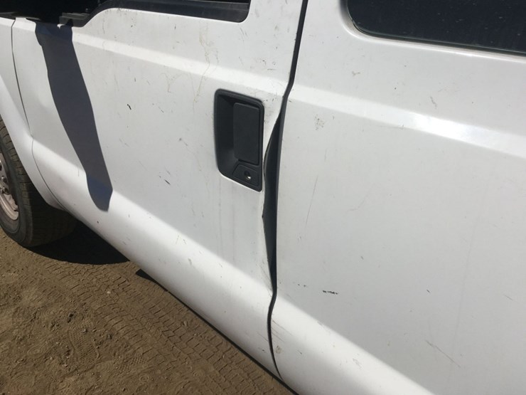 2016-ford-f250-xl-image-16