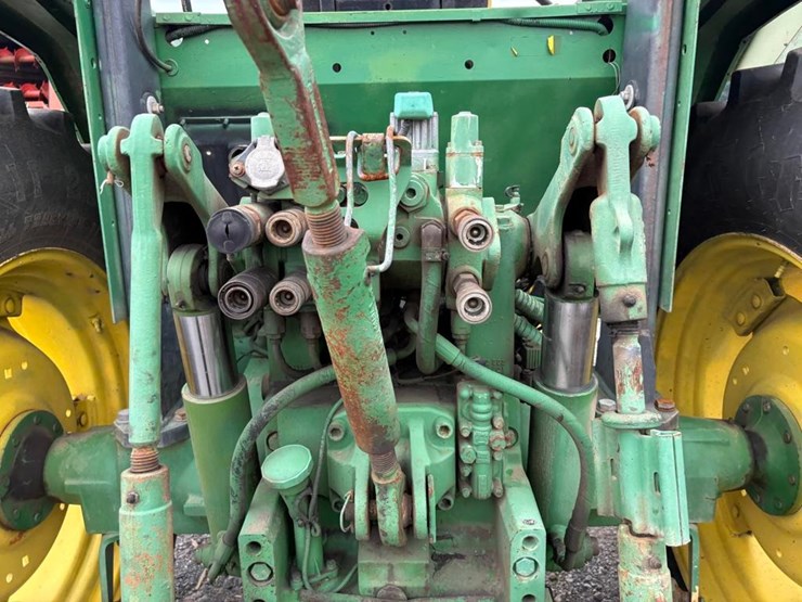 john-deere-6405-image-16