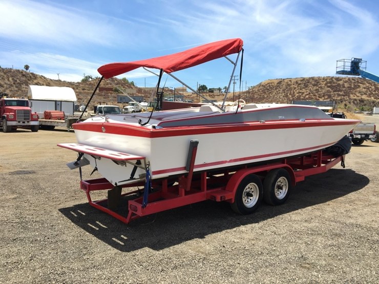 spectra-25ft-power-boat,-image-3