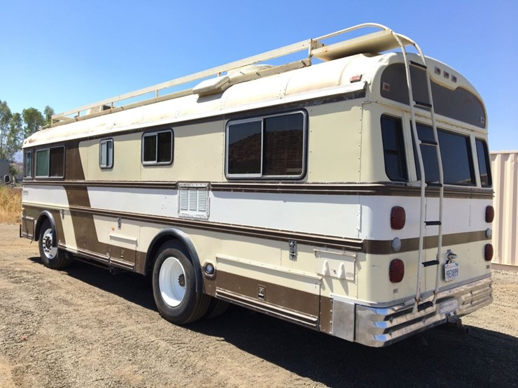 1977-blue-bird-wanderlodge-31ft-motor-home,-image-4